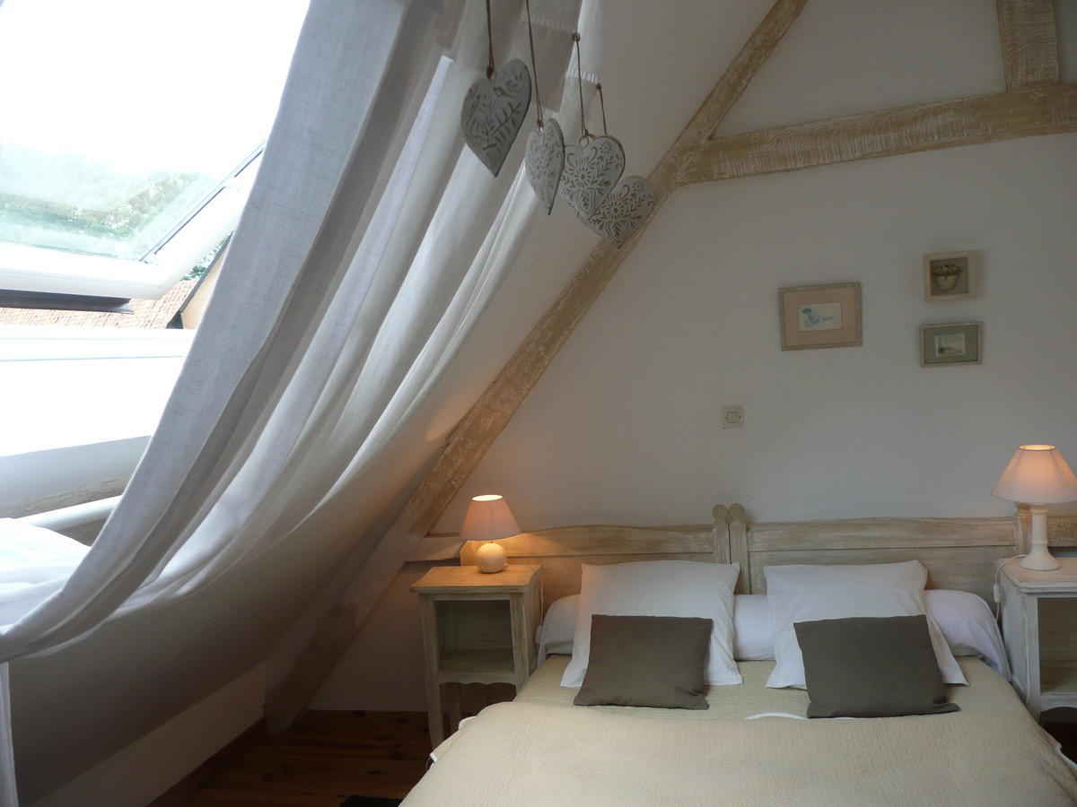 Manoir De Bois En Ardres Bed & Breakfast Bilik gambar